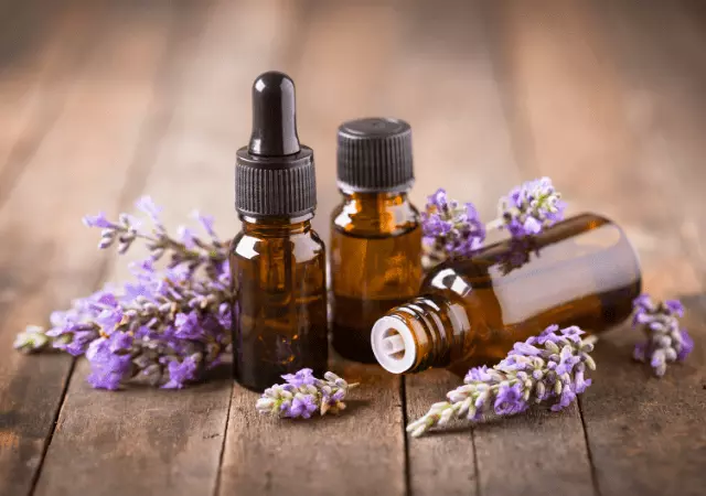 benefits of lavender essential oil for skin